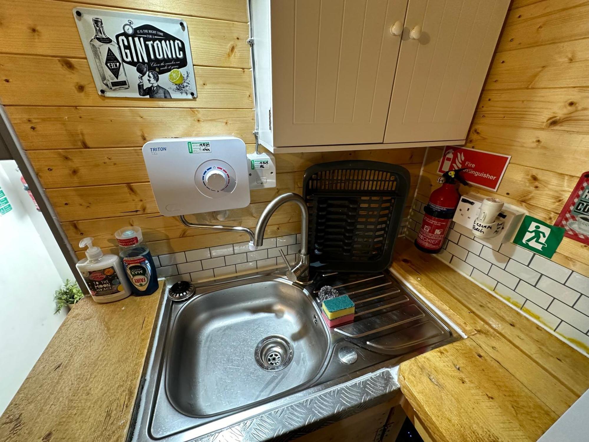 The Old Water Pumping Station Quirky Underground Hobbit House Apartment Penzance Exterior foto