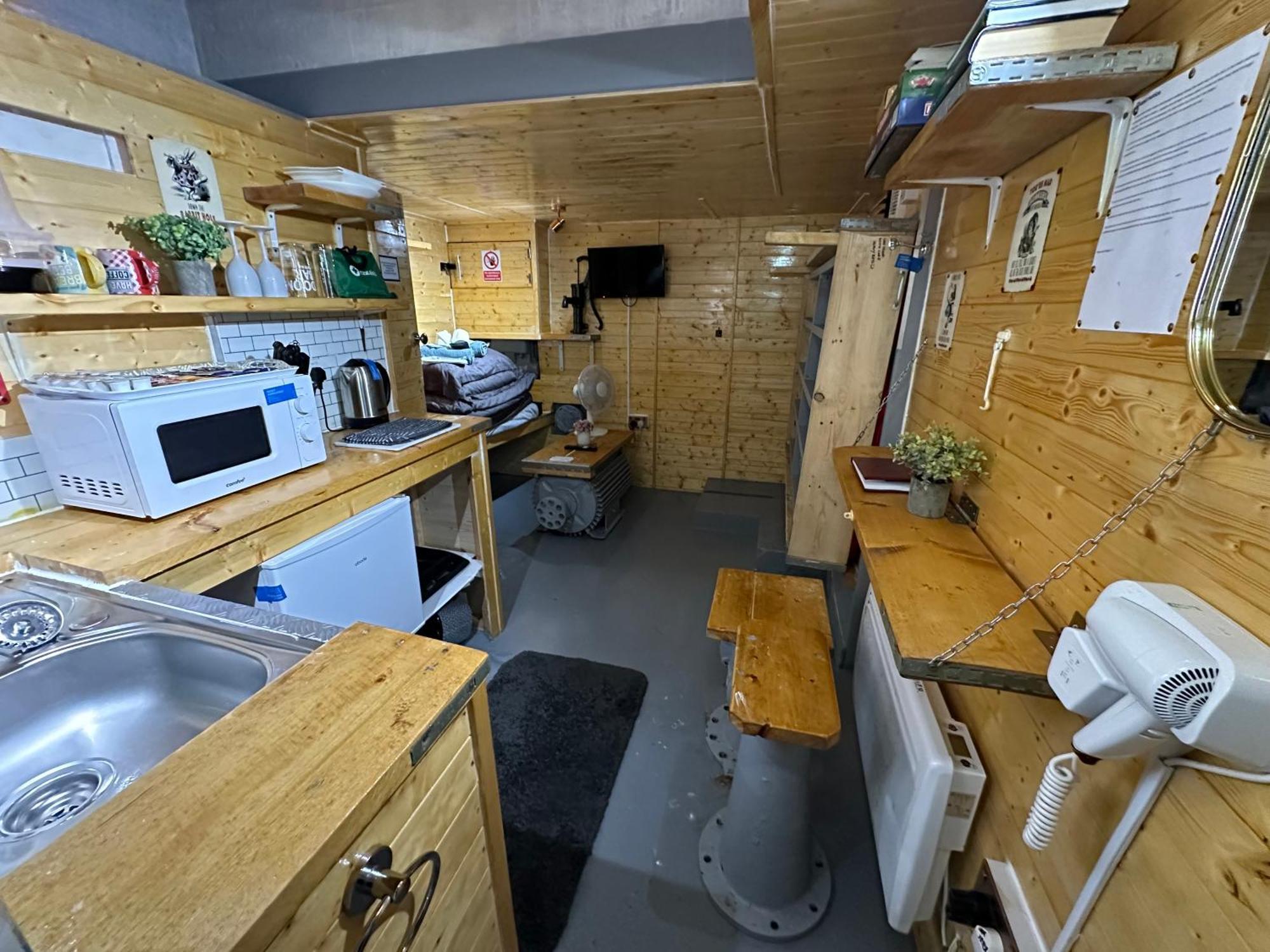 The Old Water Pumping Station Quirky Underground Hobbit House Apartment Penzance Exterior foto